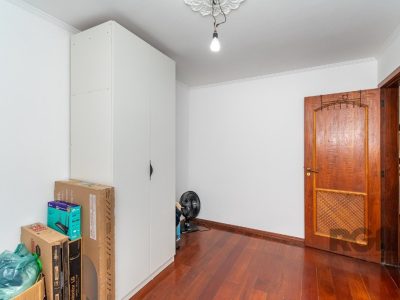 Casa à venda com 388m², 6 quartos, 1 suíte, 3 vagas no bairro Jardim Itu em Porto Alegre - Foto 35