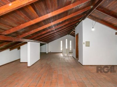 Casa à venda com 388m², 6 quartos, 1 suíte, 3 vagas no bairro Jardim Itu em Porto Alegre - Foto 44