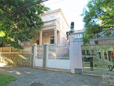 Casa à venda com 437m², 4 quartos, 1 suíte, 3 vagas no bairro Moinhos de Vento em Porto Alegre - Foto 34