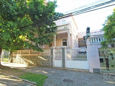 Casa à venda com 437m², 4 quartos, 1 suíte, 3 vagas no bairro Moinhos de Vento em Porto Alegre - Foto 35