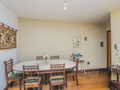 Apartamento à venda com 90m², 3 quartos no bairro Petrópolis em Porto Alegre - Foto 3