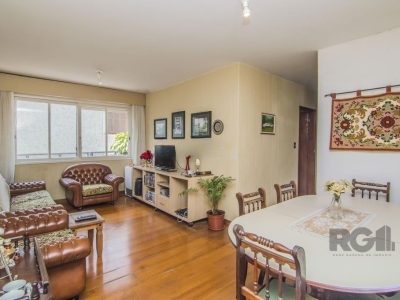 Apartamento à venda com 90m², 3 quartos no bairro Petrópolis em Porto Alegre - Foto 2