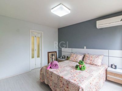 Apartamento à venda com 129m², 3 quartos, 1 suíte, 1 vaga no bairro Jardim Lindóia em Porto Alegre - Foto 8