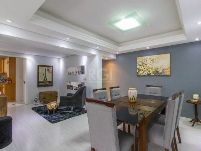 Apartamento à venda com 129m², 3 quartos, 1 suíte, 1 vaga no bairro Jardim Lindóia em Porto Alegre - Foto 12