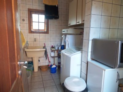 Casa à venda com 287m², 4 quartos, 1 suíte, 4 vagas no bairro Tristeza em Porto Alegre - Foto 37