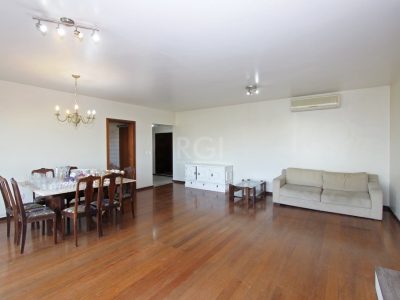 Apartamento à venda com 127m², 3 quartos, 1 suíte, 1 vaga no bairro Moinhos de Vento em Porto Alegre - Foto 5