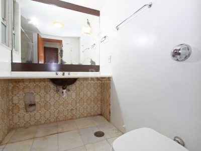 Apartamento à venda com 127m², 3 quartos, 1 suíte, 1 vaga no bairro Moinhos de Vento em Porto Alegre - Foto 21