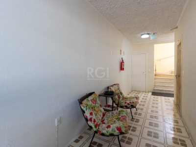 Apartamento à venda com 108m², 3 quartos, 1 suíte, 1 vaga no bairro Menino Deus em Porto Alegre - Foto 5