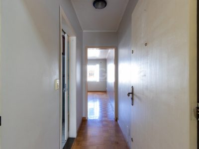 Apartamento à venda com 108m², 3 quartos, 1 suíte, 1 vaga no bairro Menino Deus em Porto Alegre - Foto 8