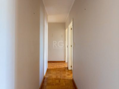 Apartamento à venda com 108m², 3 quartos, 1 suíte, 1 vaga no bairro Menino Deus em Porto Alegre - Foto 18