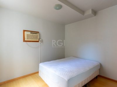 Apartamento à venda com 108m², 3 quartos, 1 suíte, 1 vaga no bairro Menino Deus em Porto Alegre - Foto 29