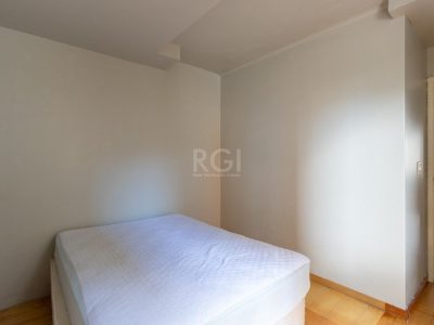 Apartamento à venda com 108m², 3 quartos, 1 suíte, 1 vaga no bairro Menino Deus em Porto Alegre - Foto 30