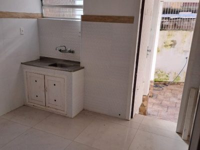 Apartamento à venda com 61m², 2 quartos no bairro Passo d'Areia em Porto Alegre - Foto 2