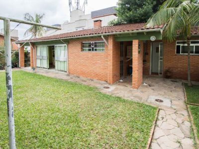 Casa à venda com 416m², 4 quartos, 1 suíte, 5 vagas no bairro Tristeza em Porto Alegre - Foto 24