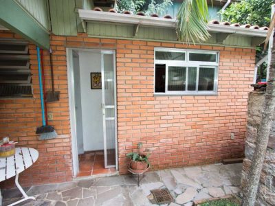 Casa à venda com 416m², 4 quartos, 1 suíte, 5 vagas no bairro Tristeza em Porto Alegre - Foto 25