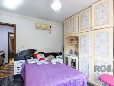 Casa à venda com 200m², 3 quartos, 3 vagas no bairro Tristeza em Porto Alegre - Foto 9