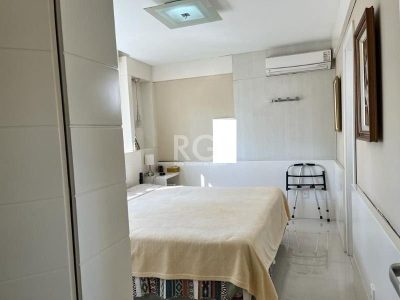 Apartamento à venda com 125m², 3 quartos, 1 suíte, 2 vagas no bairro Auxiliadora em Porto Alegre - Foto 18