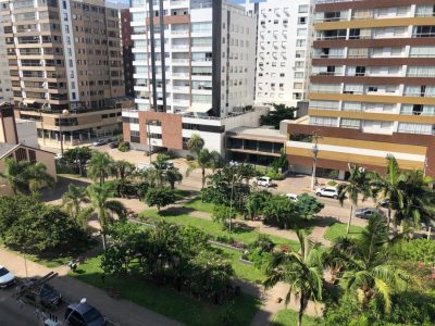 Apartamento à venda com 110m², 3 quartos, 1 suíte, 1 vaga no bairro Navegantes em Capão da Canoa - Foto 4