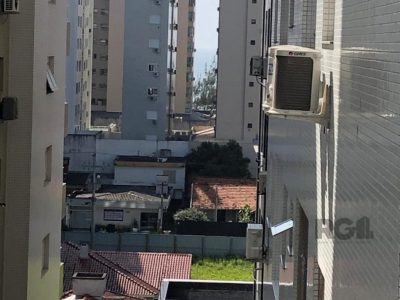 Apartamento à venda com 110m², 3 quartos, 1 suíte, 1 vaga no bairro Navegantes em Capão da Canoa - Foto 17