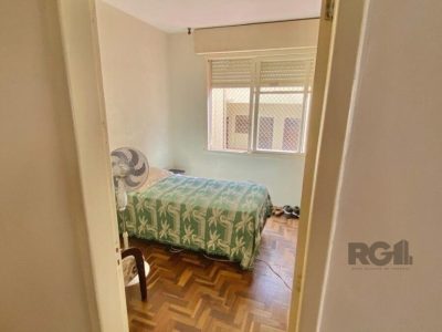 Apartamento à venda com 88m², 3 quartos, 1 vaga no bairro Menino Deus em Porto Alegre - Foto 9