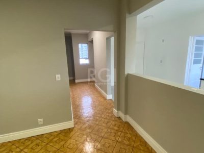 Apartamento à venda com 122m², 3 quartos, 1 suíte, 1 vaga no bairro Independência em Porto Alegre - Foto 4