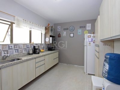 Apartamento à venda com 122m², 3 quartos, 1 suíte, 1 vaga no bairro Petrópolis em Porto Alegre - Foto 13