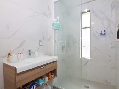 Apartamento à venda com 122m², 3 quartos, 1 suíte, 1 vaga no bairro Petrópolis em Porto Alegre - Foto 11