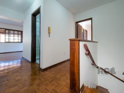 Casa à venda com 228m², 3 quartos, 1 suíte, 2 vagas no bairro Ipanema em Porto Alegre - Foto 20