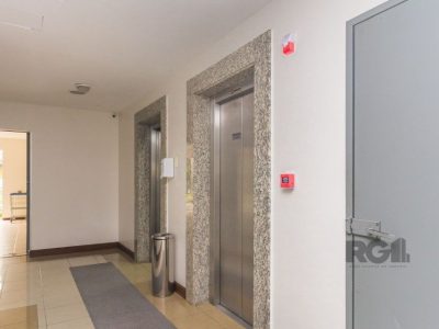 Apartamento à venda com 87m², 3 quartos, 1 suíte, 1 vaga no bairro Passo d'Areia em Porto Alegre - Foto 18