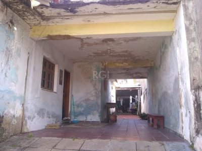 Casa à venda com 250m², 2 quartos, 1 suíte, 2 vagas no bairro Ipanema em Porto Alegre - Foto 13