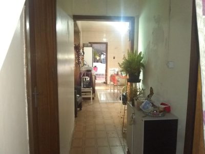 Casa à venda com 250m², 2 quartos, 1 suíte, 2 vagas no bairro Ipanema em Porto Alegre - Foto 10