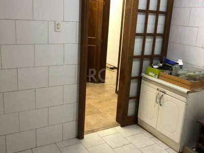 Apartamento à venda com 77m², 3 quartos no bairro Petrópolis em Porto Alegre - Foto 8