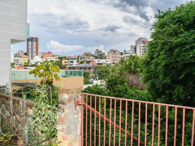 Casa à venda com 228m², 4 quartos, 1 suíte, 1 vaga no bairro Chácara das Pedras em Porto Alegre - Foto 13