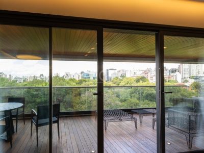 Apartamento à venda com 256m², 3 quartos, 3 suítes, 3 vagas no bairro Moinhos de Vento em Porto Alegre - Foto 21