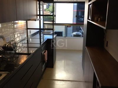 Apartamento à venda com 68m², 2 quartos, 1 suíte, 2 vagas no bairro Petrópolis em Porto Alegre - Foto 2