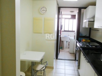 Apartamento à venda com 105m², 3 quartos, 1 suíte, 2 vagas no bairro Centro Histórico em Porto Alegre - Foto 9