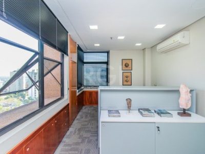 Conjunto/Sala à venda com 199m², 3 vagas no bairro Floresta em Porto Alegre - Foto 8