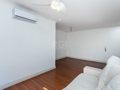 Apartamento à venda com 92m², 3 quartos, 1 suíte, 1 vaga no bairro Mont Serrat em Porto Alegre - Foto 5