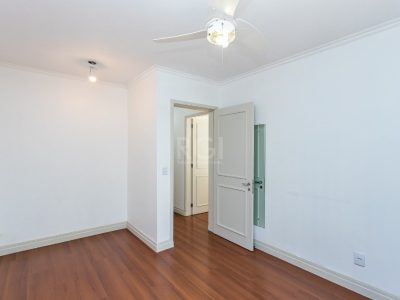 Apartamento à venda com 92m², 3 quartos, 1 suíte, 1 vaga no bairro Mont Serrat em Porto Alegre - Foto 14