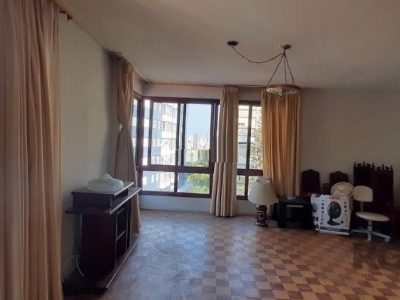 Apartamento à venda com 133m², 3 quartos, 1 suíte, 1 vaga no bairro Rio Branco em Porto Alegre - Foto 4