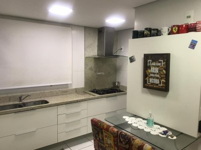 Apartamento à venda com 158m², 4 quartos, 4 suítes, 3 vagas no bairro Menino Deus em Porto Alegre - Foto 7