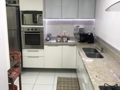 Apartamento à venda com 158m², 4 quartos, 4 suítes, 3 vagas no bairro Menino Deus em Porto Alegre - Foto 9