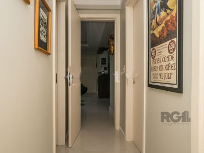 Apartamento à venda com 95m², 3 quartos, 1 suíte, 3 vagas no bairro Petrópolis em Porto Alegre - Foto 4