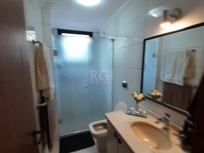 Apartamento à venda com 127m², 3 quartos, 1 suíte, 1 vaga no bairro Petrópolis em Porto Alegre - Foto 10