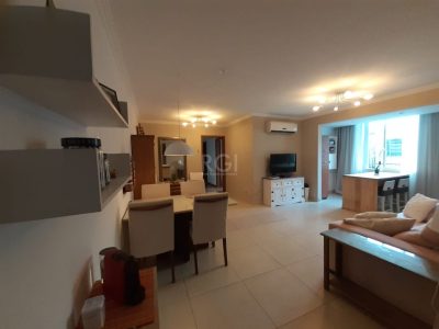 Apartamento à venda com 127m², 3 quartos, 1 suíte, 1 vaga no bairro Petrópolis em Porto Alegre - Foto 3