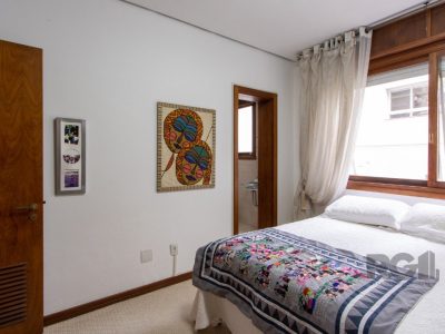 Apartamento à venda com 253m², 4 quartos, 2 suítes, 3 vagas no bairro Petrópolis em Porto Alegre - Foto 40