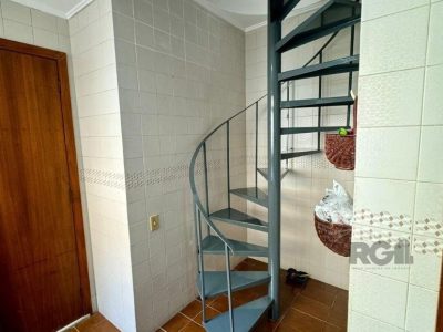 Cobertura à venda com 290m², 3 quartos, 1 suíte, 2 vagas no bairro Petrópolis em Porto Alegre - Foto 24