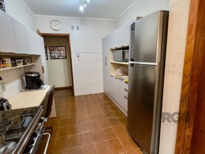 Cobertura à venda com 290m², 3 quartos, 1 suíte, 2 vagas no bairro Petrópolis em Porto Alegre - Foto 22