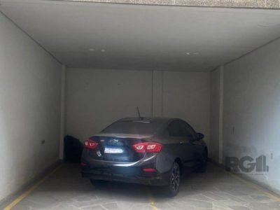 Cobertura à venda com 290m², 3 quartos, 1 suíte, 2 vagas no bairro Petrópolis em Porto Alegre - Foto 37