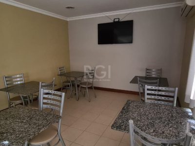 Apartamento à venda com 65m², 2 quartos, 1 suíte, 1 vaga no bairro Santana em Porto Alegre - Foto 4